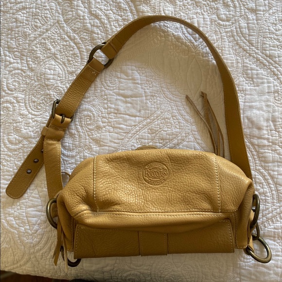 Roots Bags Nwot Roots Leather Bag Poshmark